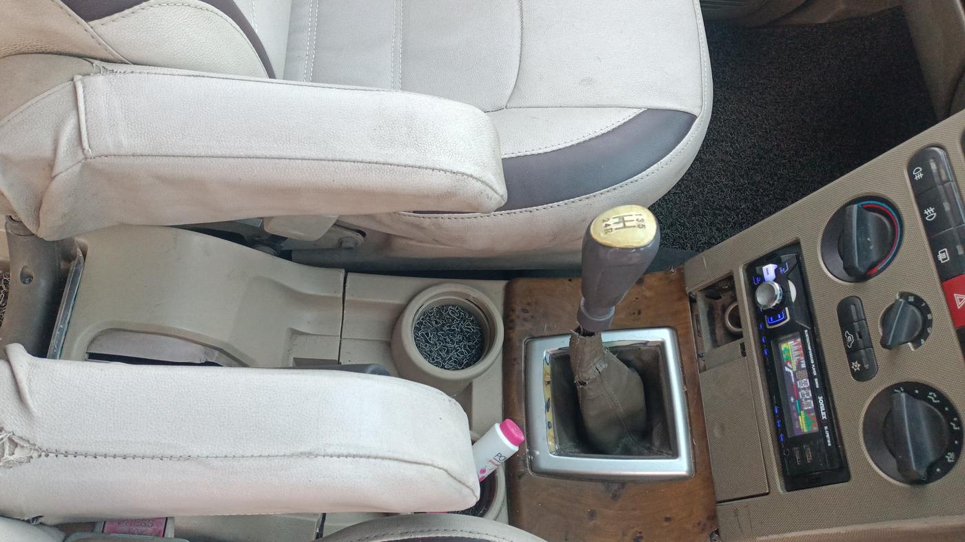 2011 Tata Safari 4X2 EX DICOR, Diesel, Manual, 1,80,760 km, Gear Lever
