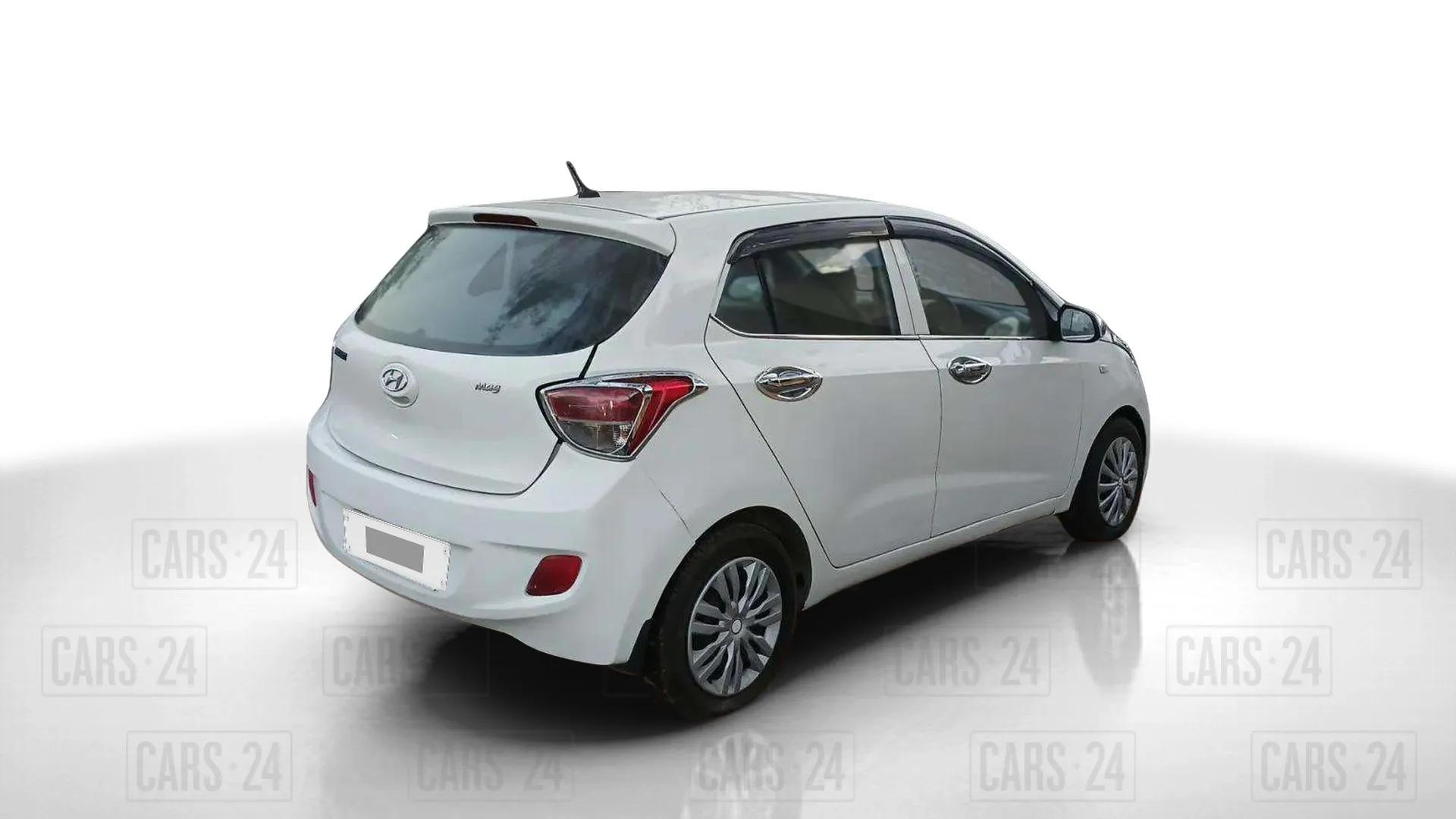 2013 Hyundai Grand i10 MAGNA 1.1 CRDI, Diesel, Manual, 91,996 km, Right Back Diagonal