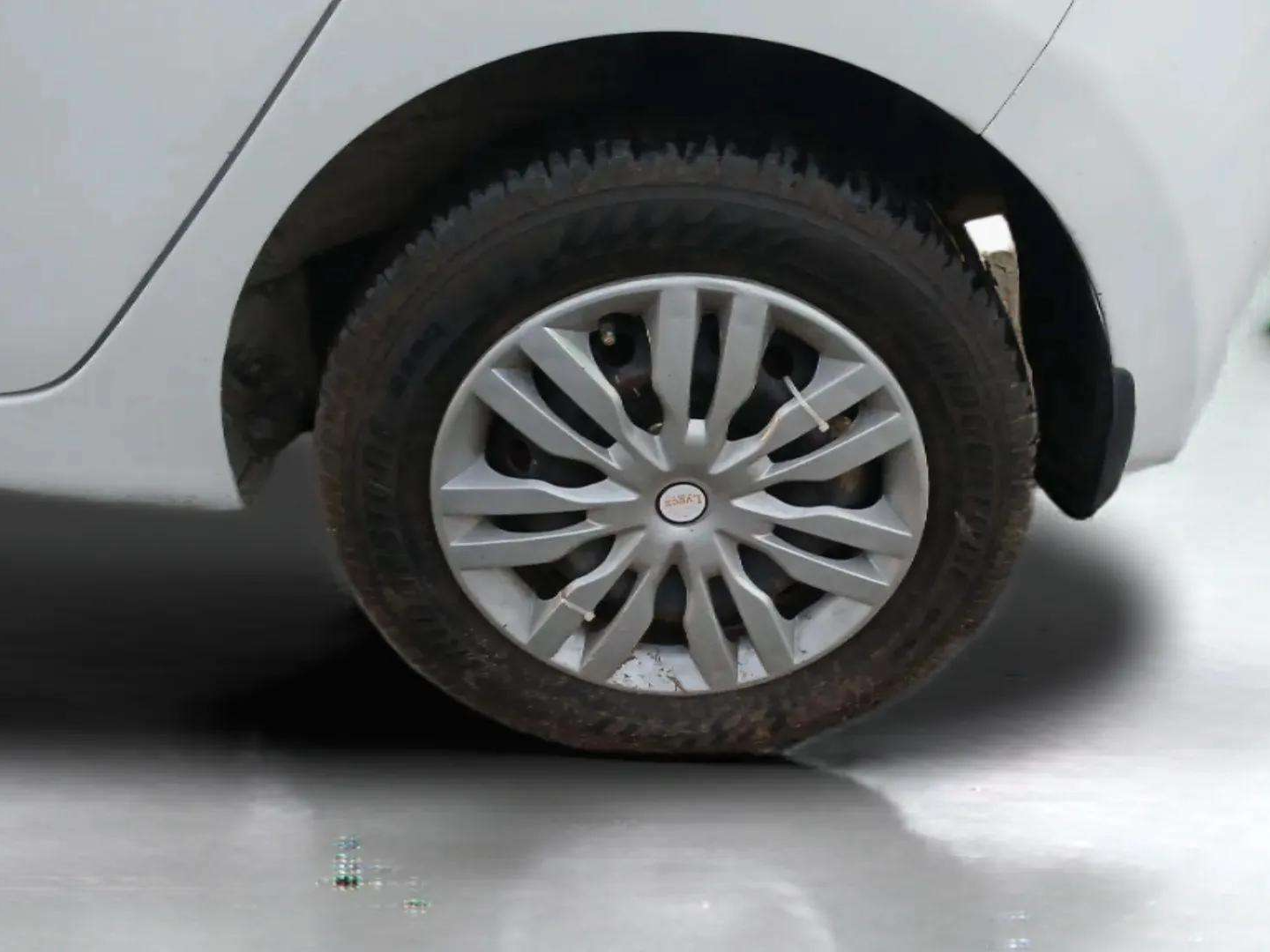 2013 Hyundai Grand i10 MAGNA 1.1 CRDI, Diesel, Manual, 91,996 km, Left Rear Wheel