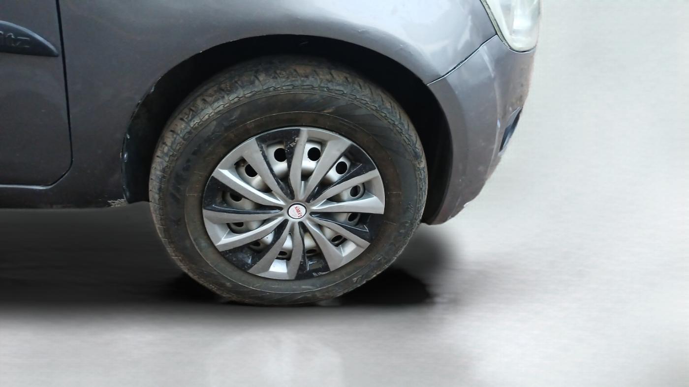 2011 Maruti Ritz LDI, Diesel, Manual, 85,397 km, Right Front Wheel