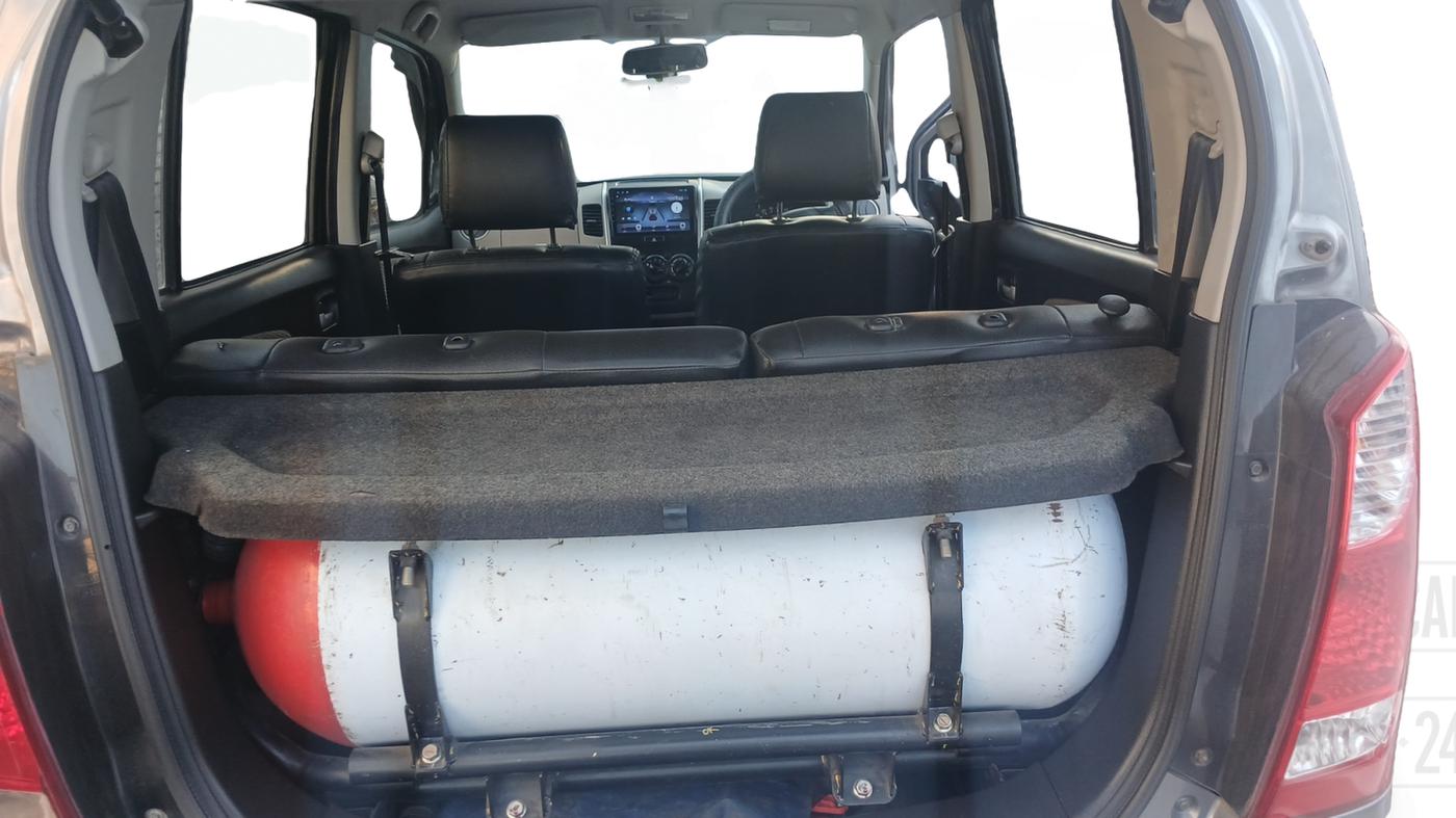 2015 Maruti Wagon R 1.0 LXI CNG, CNG, Manual, 87,000 km, Boot Inside
