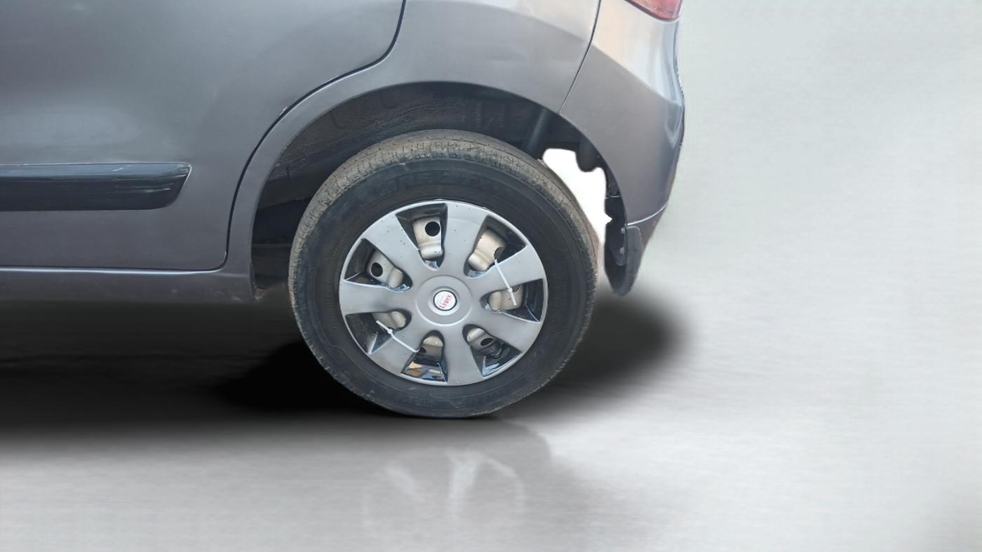 2015 Maruti Wagon R 1.0 LXI CNG, CNG, Manual, 87,000 km, Left Rear Wheel