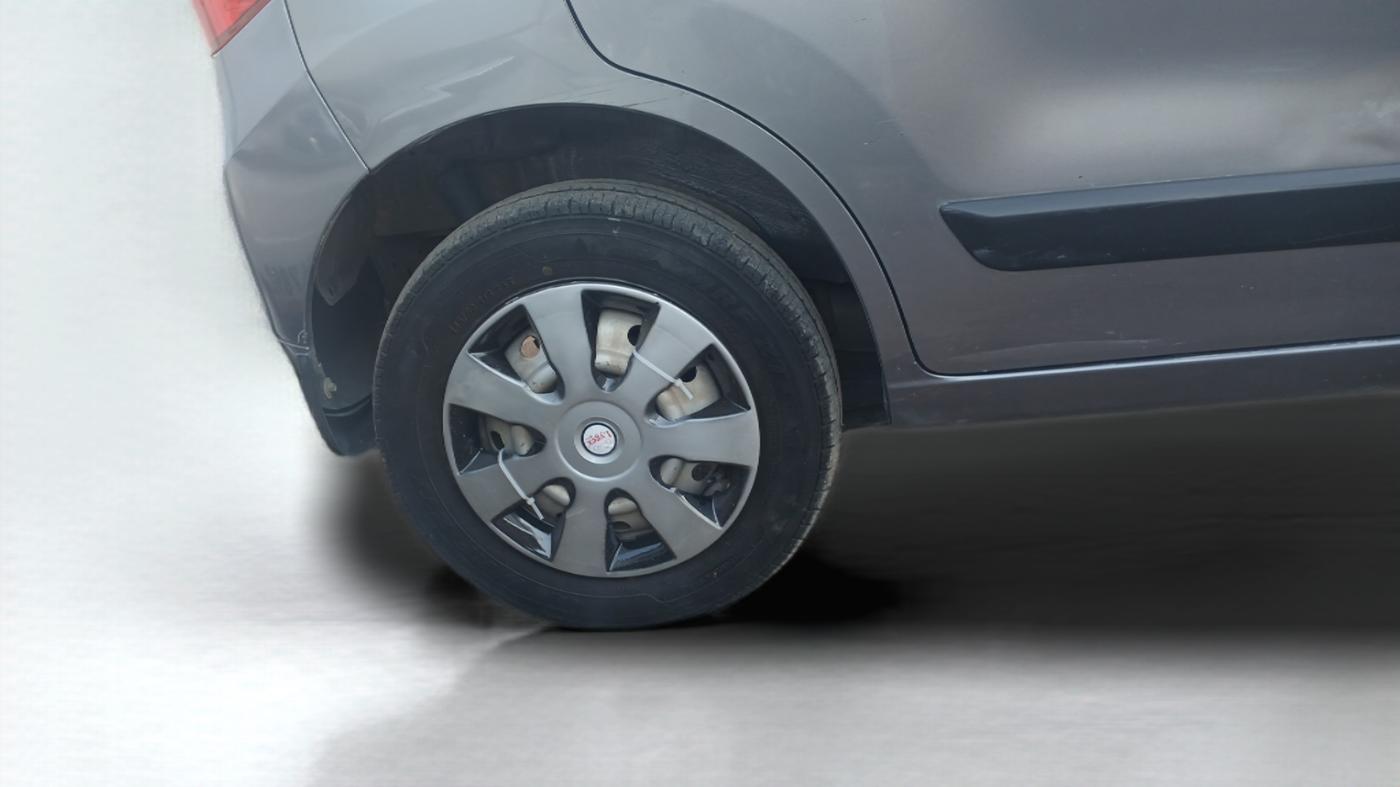 2015 Maruti Wagon R 1.0 LXI CNG, CNG, Manual, 87,000 km, Right Rear Wheel