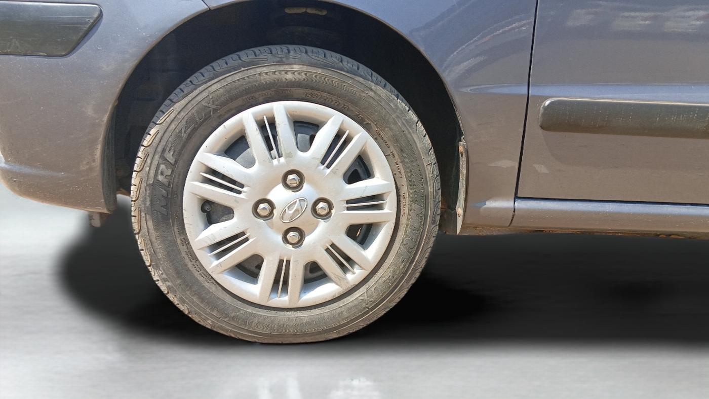 2011 Hyundai Santro Xing GLS, Petrol, Manual, 36,866 km, Left Front Wheel