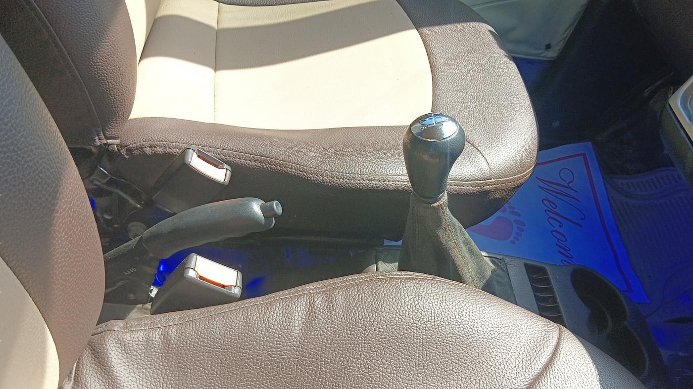 2011 Hyundai Santro Xing GLS, Petrol, Manual, 36,866 km, Gear Lever