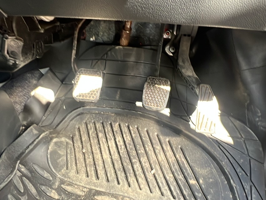 2016 Maruti Alto 800 VXI, Petrol, Manual, 16,233 km, Pedals