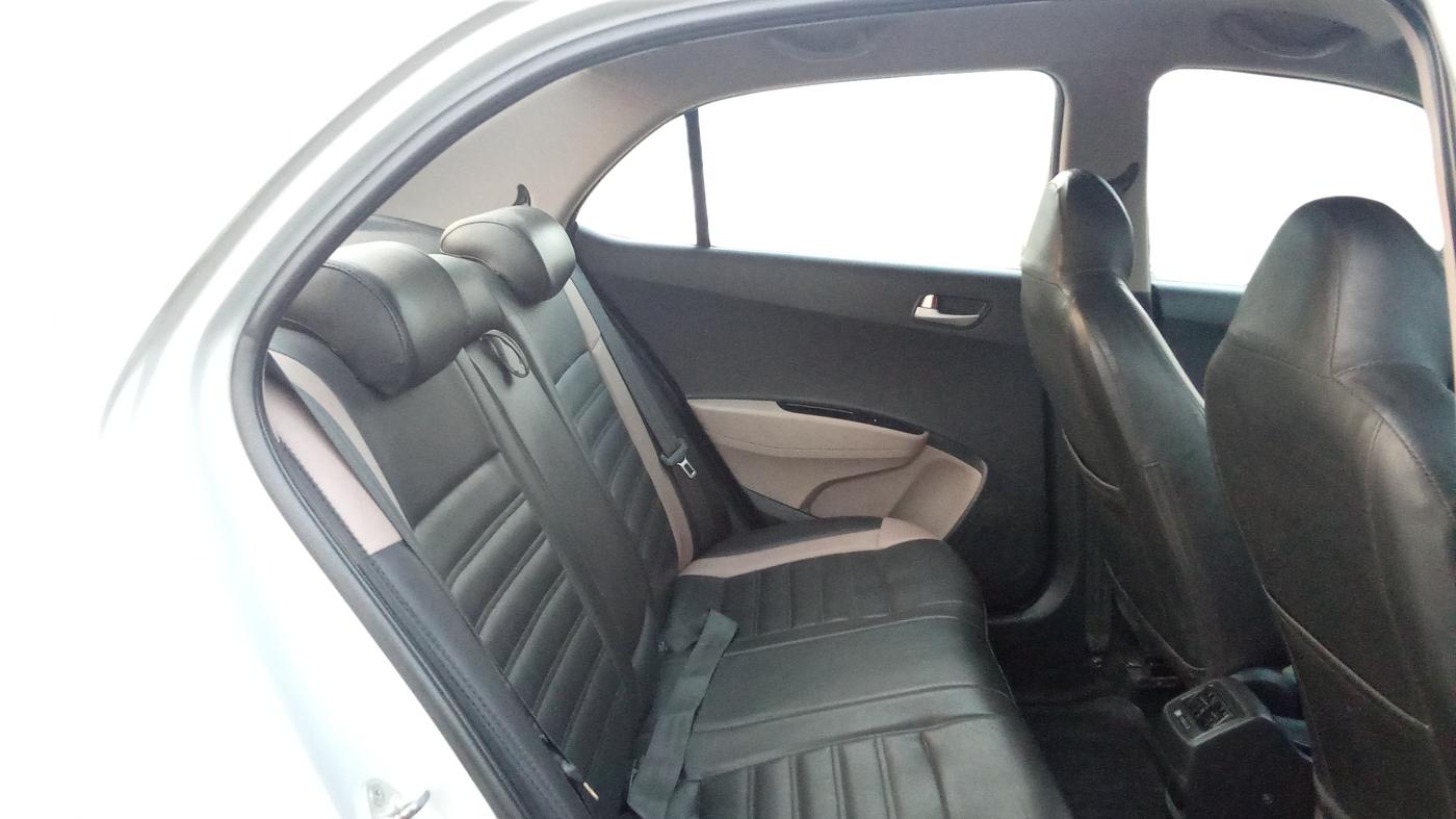 2014 Hyundai Xcent SX 1.2, Petrol, Manual, 77,005 km, Right Side Rear Door Cabin