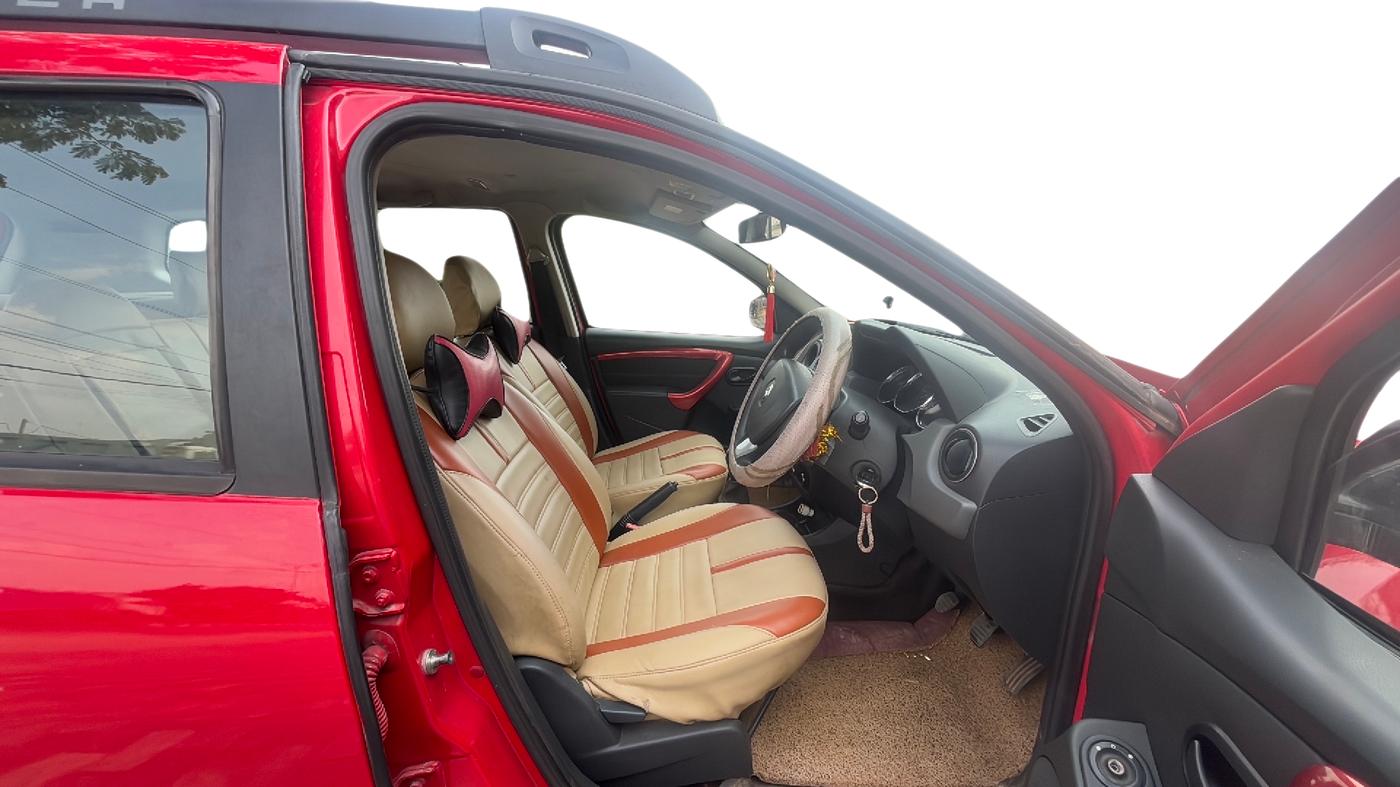 2016 Renault Duster 85 PS RXL DIESEL, Diesel, Manual, 72,620 km, Right Side Front Door Cabin