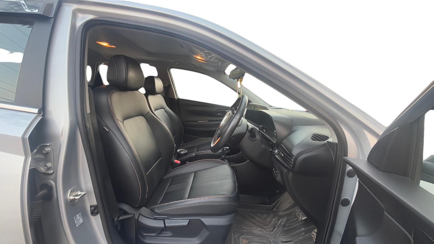 2021 Hyundai NEW I20 ASTA (O) 1.0 TURBO GDI DCT, Petrol, Automatic, 42,893 km, Right Side Front Door Cabin