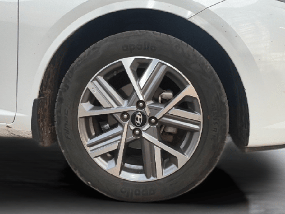 2023 Hyundai Verna SX 1.5 l MPI, Petrol, Manual, 22,481 km, Right Front Wheel