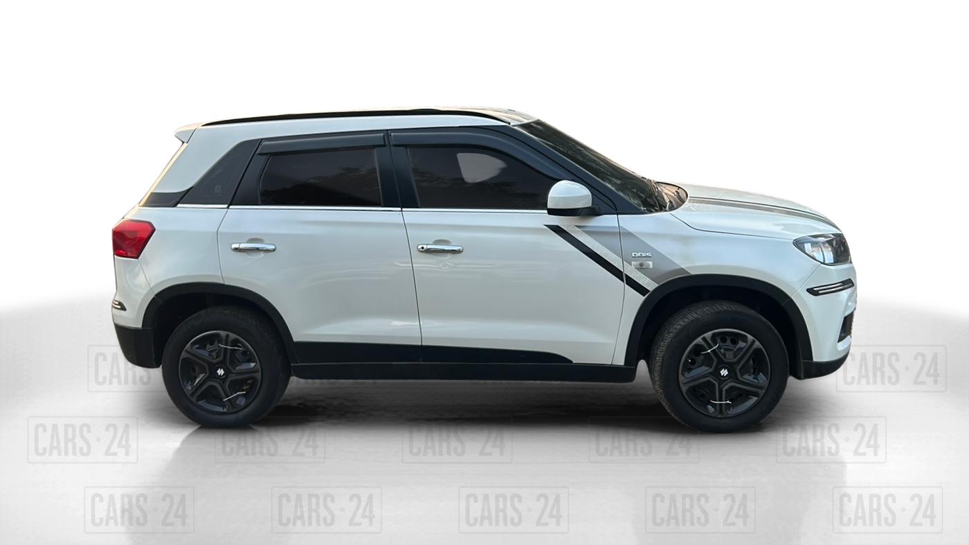 2019 Maruti Vitara Brezza VDI, Diesel, Manual, 89,000 km, Right Side View