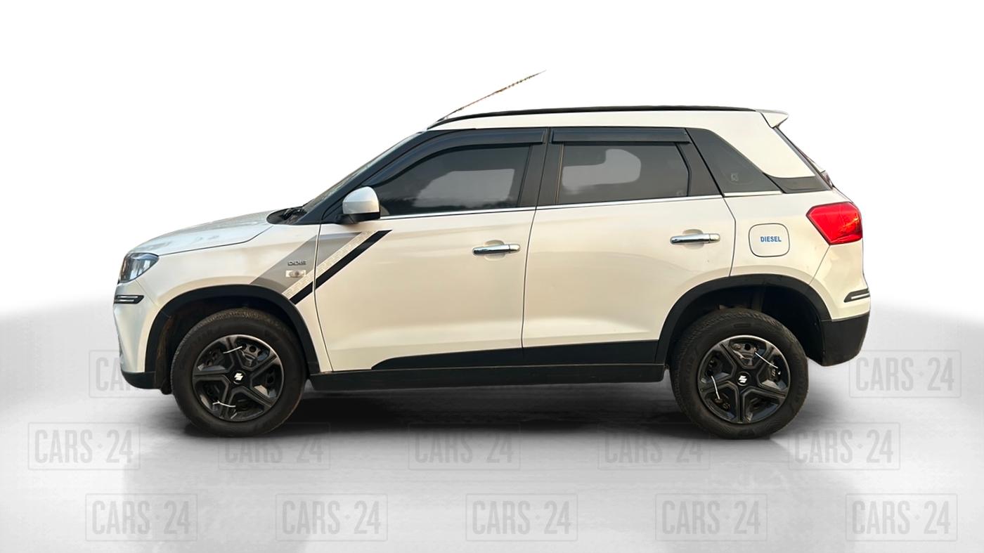 2019 Maruti Vitara Brezza VDI, Diesel, Manual, 89,000 km, Left Side