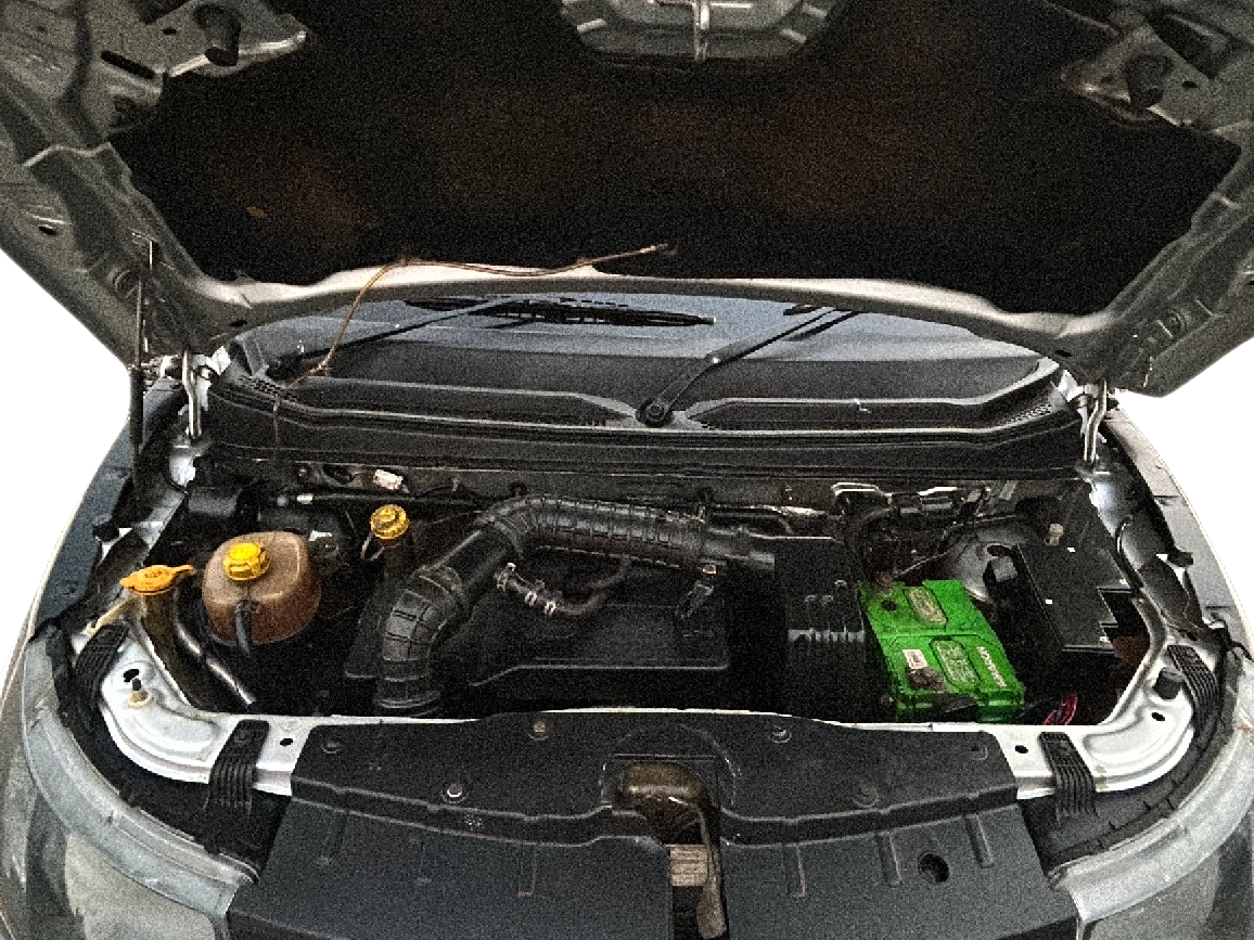 2016 Mahindra Kuv100 K8 D 6 STR, Diesel, Manual, 84,370 km, Open Bonnet