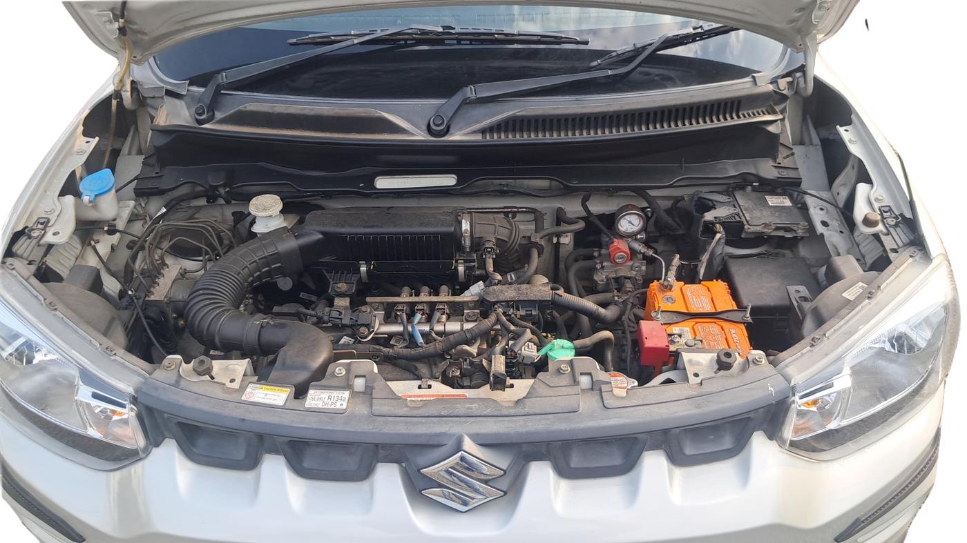 2021 Maruti S PRESSO LXI (O) CNG, CNG, Manual, 26,018 km, Open Bonnet
