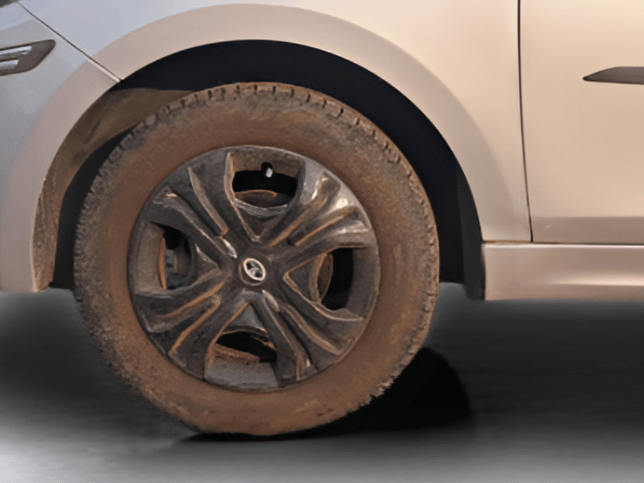 2019 Tata Tiago XZ DIESEL, Diesel, Manual, 90,000 km, Left Front Wheel
