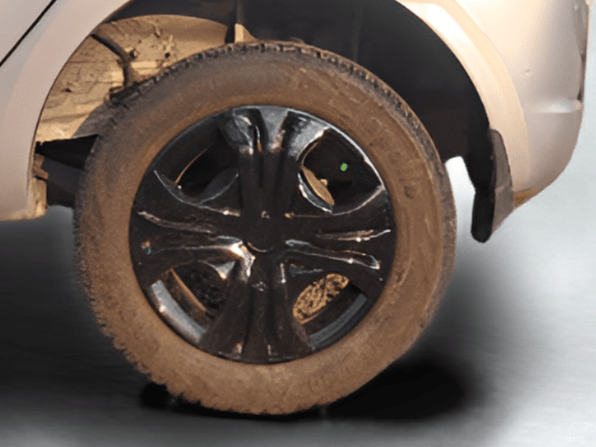 2019 Tata Tiago XZ DIESEL, Diesel, Manual, 90,000 km, Left Rear Wheel