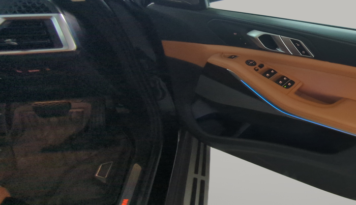 2023 BMW X5 XDRIVE 30D XLINE, Diesel, Automatic, 16,416 km, Driver Side Door Panel Controls