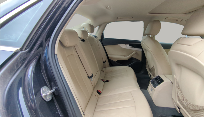 2018 Audi A4 35 TDI Technology, Diesel, Automatic, 78,865 km, Right Side Rear Door Cabin