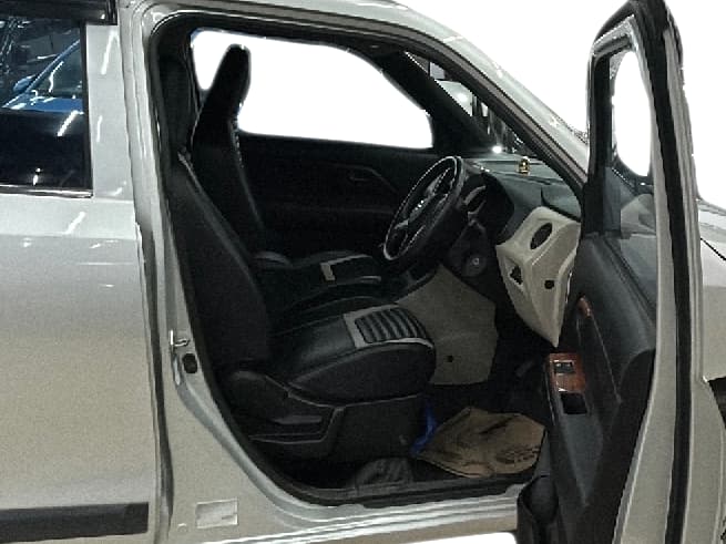 2022 Maruti New Wagon-R LXI 1.0, Petrol, Manual, 37,000 km, Right Side Front Door Cabin